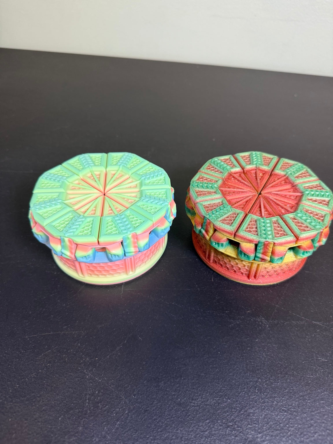 Original product photo: round containers